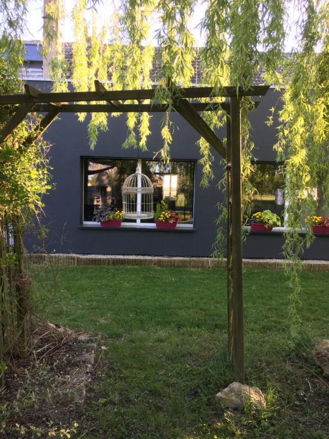 Agathe Et Titi Bed & Breakfast Marigny-les-Reullee Bagian luar foto